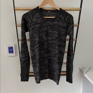 lululemon athletica swiftly tech hip length top size 8